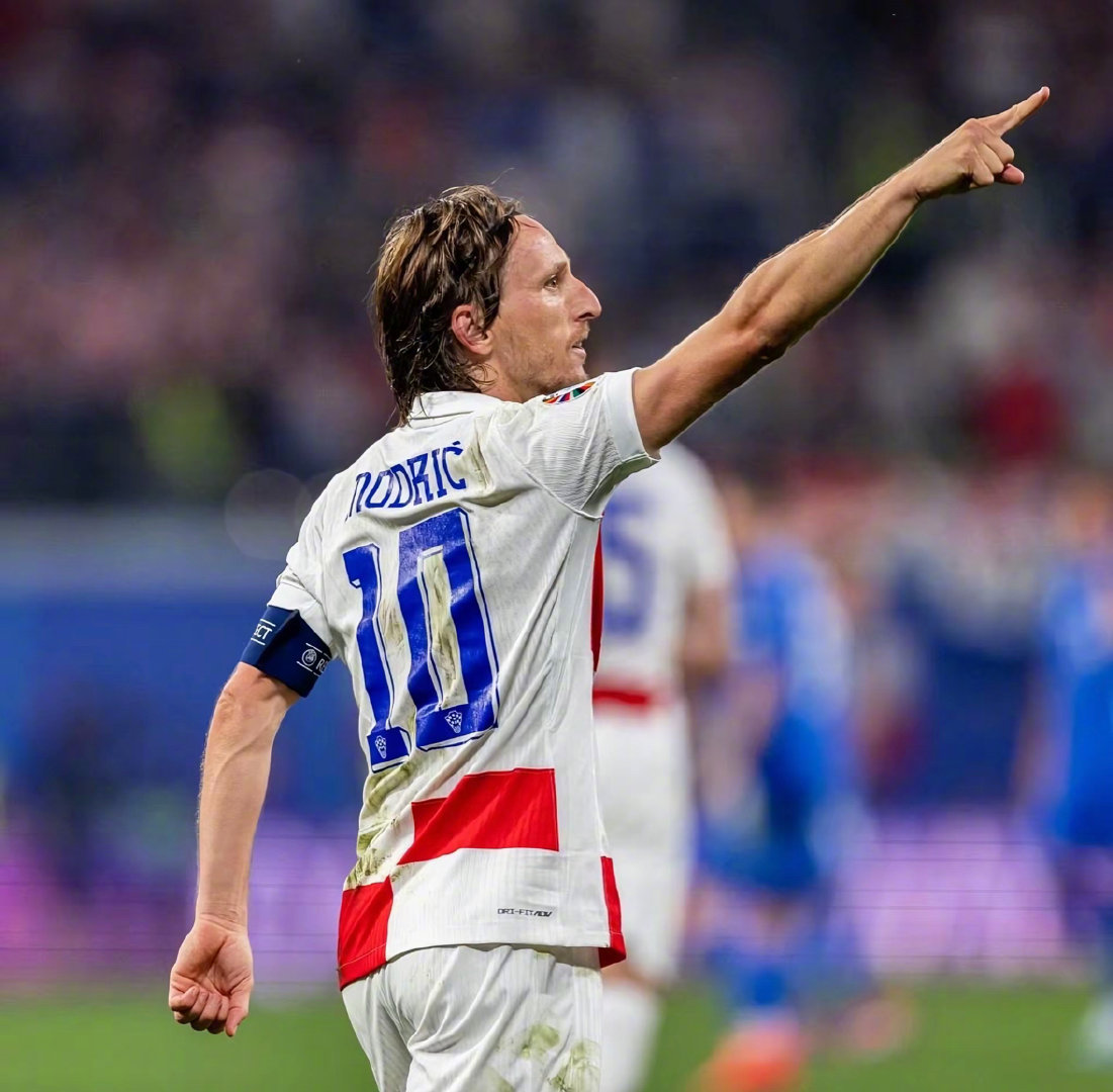 热刺中场控制力增强