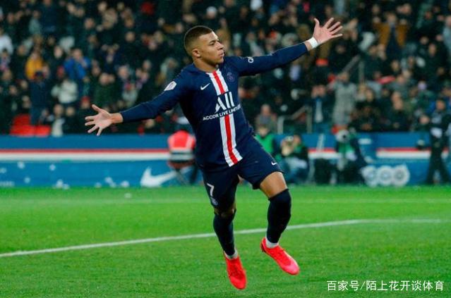 Rita直播整活，粉丝请求线下签售会，Rita：要不我签售个内搭给你？