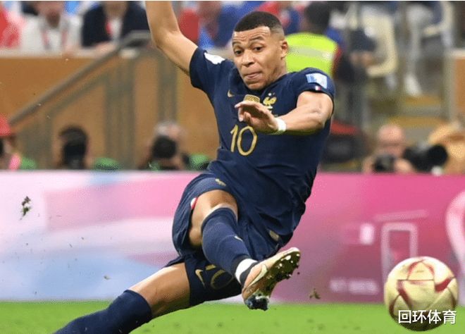 [足球之夜]20251211 国安登顶 足球的变化